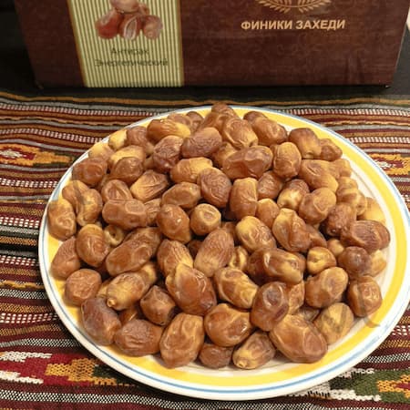 خرما زاهدی شیراز مناسب پذیرایی و مصارف روزانه